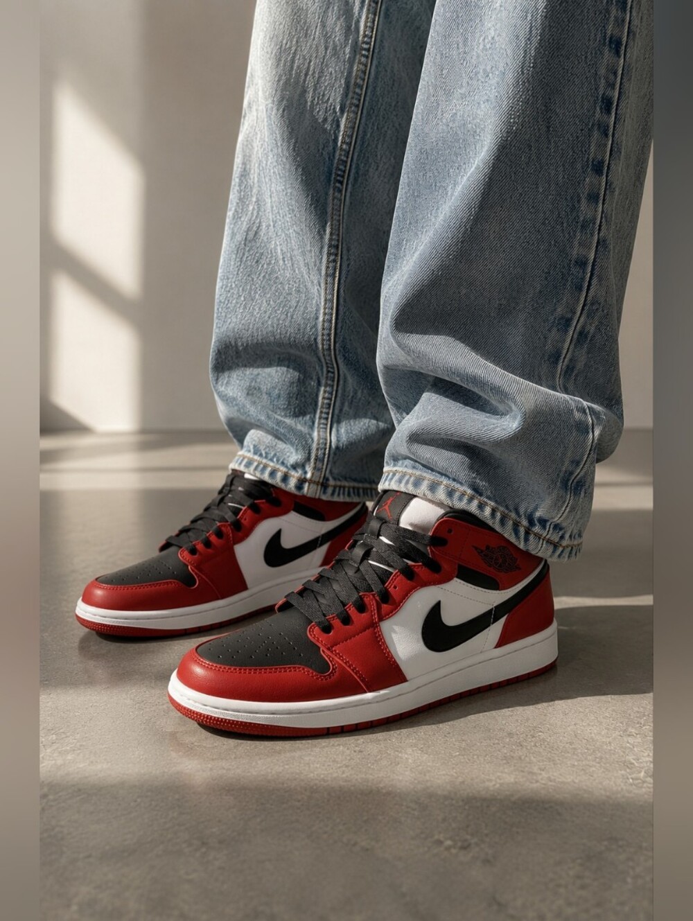 Nike Air Jordan 1 Low - Red, Black & White